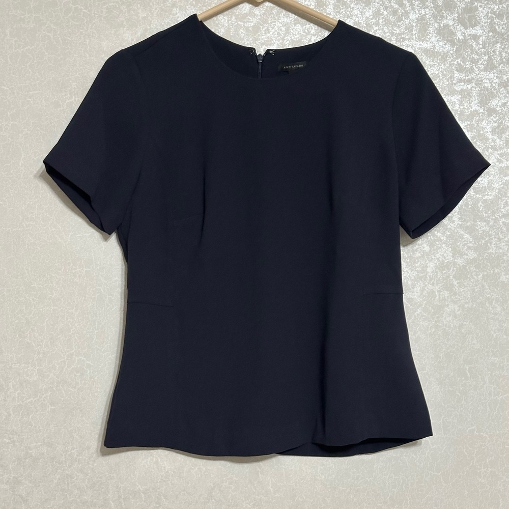 Ann Taylor Short Sleeve Peplum Seam Fitted Blouse Solid Navy Blue Minimalist 0